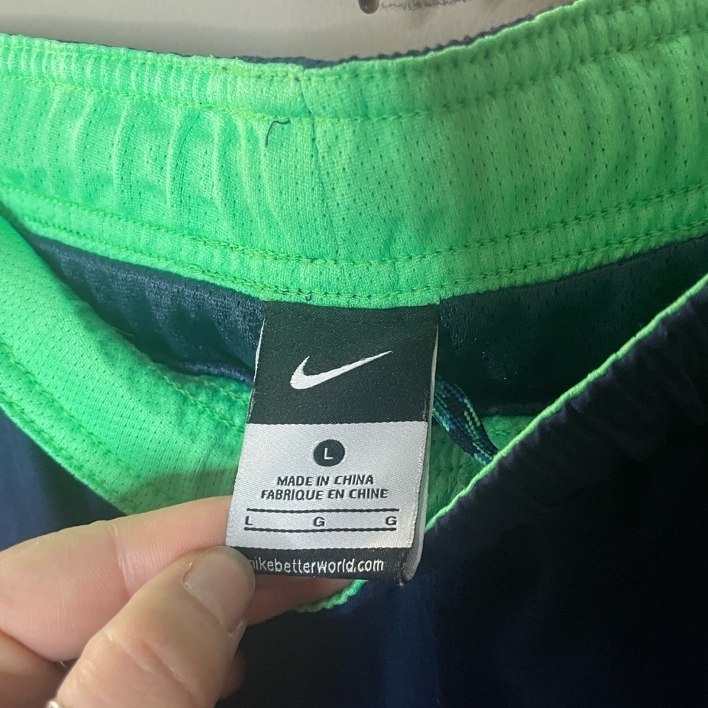 Nike Dark Blue and Bright Green Shorts Size L - Picture 3 of 6